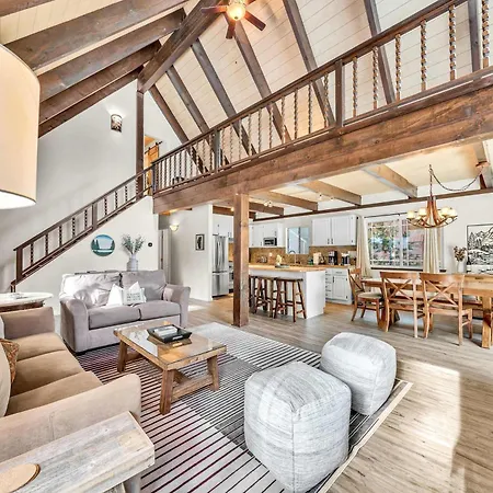 Beautiful Homewood Retreat With Deck And Grill